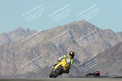 media/Dec-01-2025-Moto Forza (Mon) [[2daa91e15f]]/2-Intermediate Group/Session 4 Turn 9/